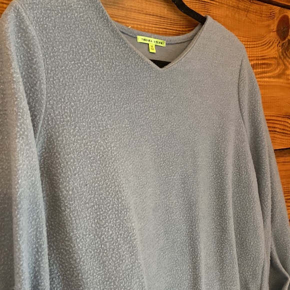 Sweater - Picture 2 of 3